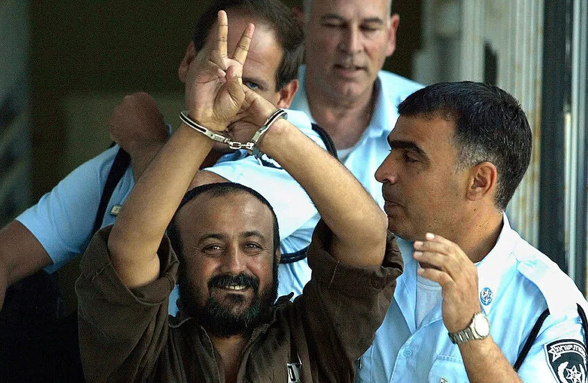 أكثر من 200 شخصية ثقافية تطالب بالإفراج عن مروان البرغوثي